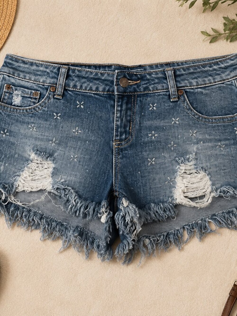 ZCO Jeans Distressed Denim Shorts – Size 13
